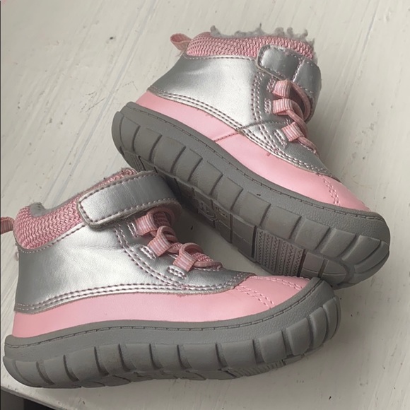 Girl's Winter Boots - Picture 2 of 4